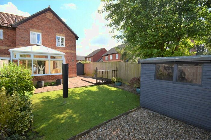 3 Bedroom End Of Terrace House To Rent In Wyvern Close, Devizes, Wiltshire, SN10