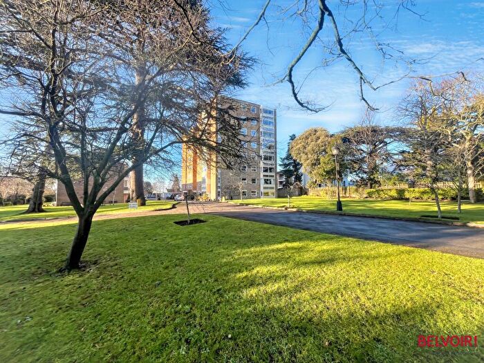 3 Bedroom Apartment For Sale In Evesham Road, Pittville, Cheltenham, GL52