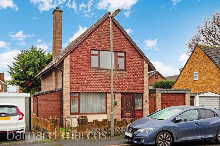 3 Bedroom Property To Rent In Courtfield Road, Ashford, TW15