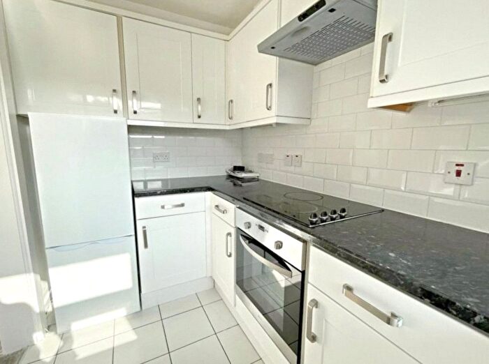 1 Bedroom Flat To Rent In Napier Court, Outram Road, Croydon, CR0