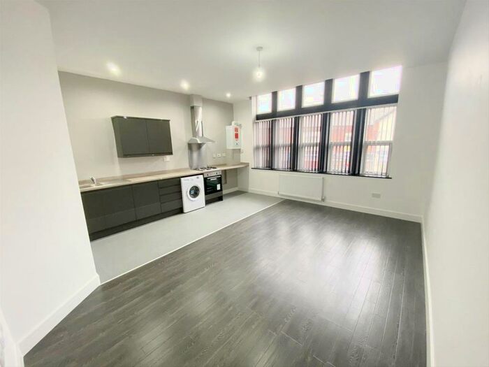 1 Bedroom Flat To Rent In Chorley Old Road, Bolton, BL1
