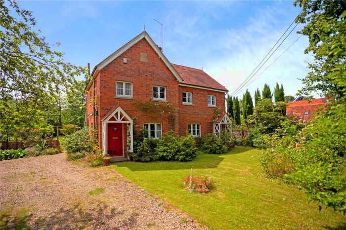 3 Bedroom Detached House For Sale In Shepherds Green, Rotherfield Greys, Henley-on-Thames, Oxfordshire, RG9