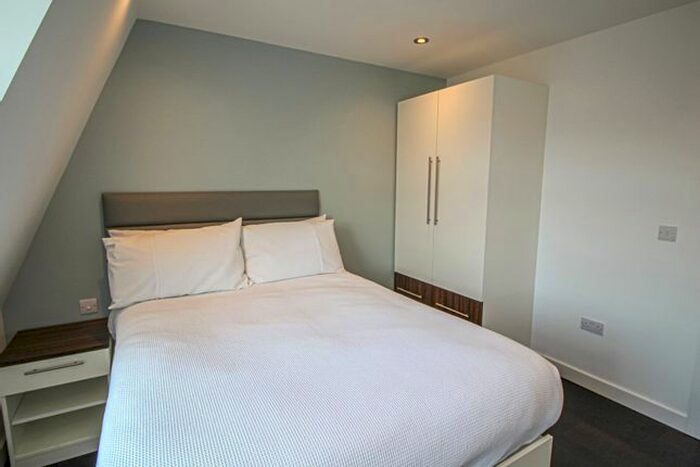 1 Bedroom Flat To Rent In Apt, Park Square Residence #, LS1