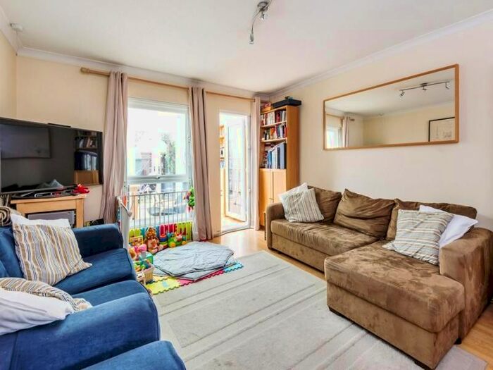 2 Bedroom Detached House To Rent In Willmore End, Wimbledon, London, SW19