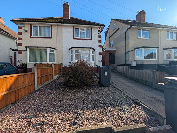 3 Bedroom Semi Detached House To Rent In Reservoir Road, Selly Oak, Birmingham, B29