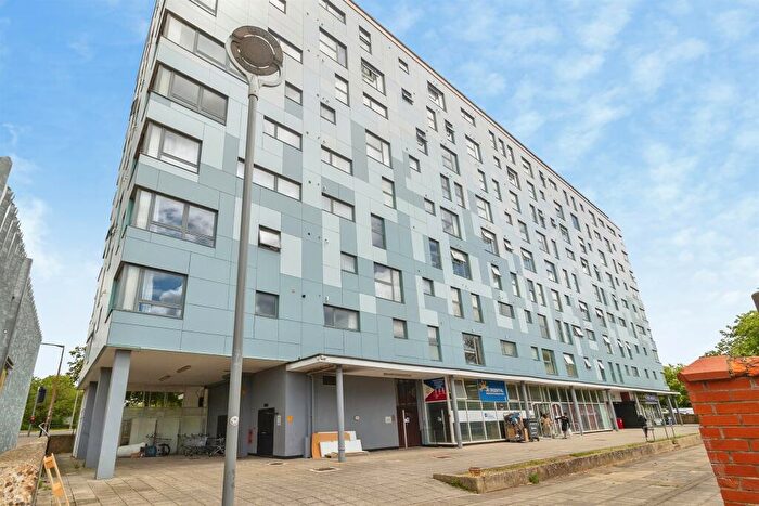 2 Bedroom Flat For Sale In Wetherburn Court, Bletchley, Milton Keynes, MK2