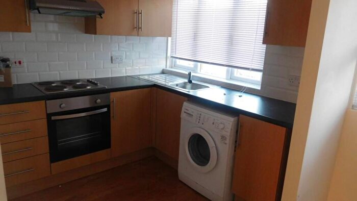 2 Bedroom Flat To Rent In Sinclair Road, Chingford, E4