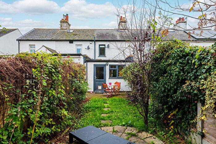 2 Bedroom Terraced House For Sale In Landwick Cottages, Southend-On-Sea, SS3