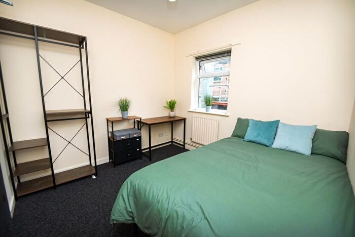 4 Bedroom Flat To Rent In Talbot Street, Nottingham, NG1