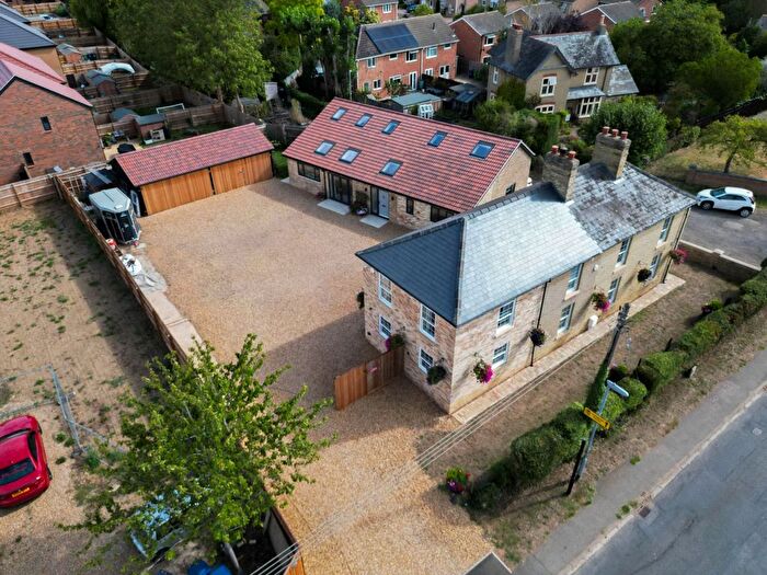 6 Bedroom Detached House For Sale In New Road, Over, CB24