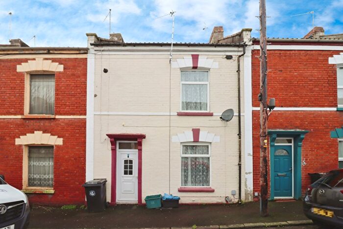 3 Bedroom Terraced House For Sale In Hanover Street, Bristol, Avon, BS5
