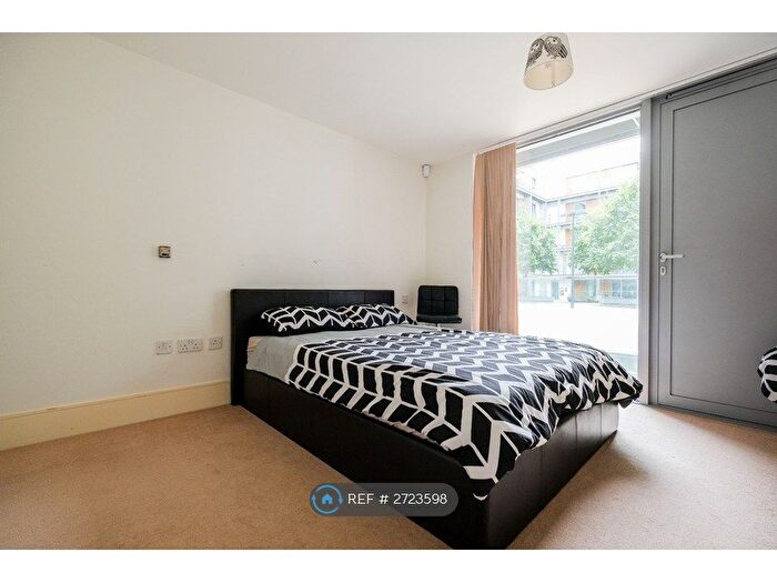 1 Bedroom Flat To Rent In Highbury Stadium Square, London, N5