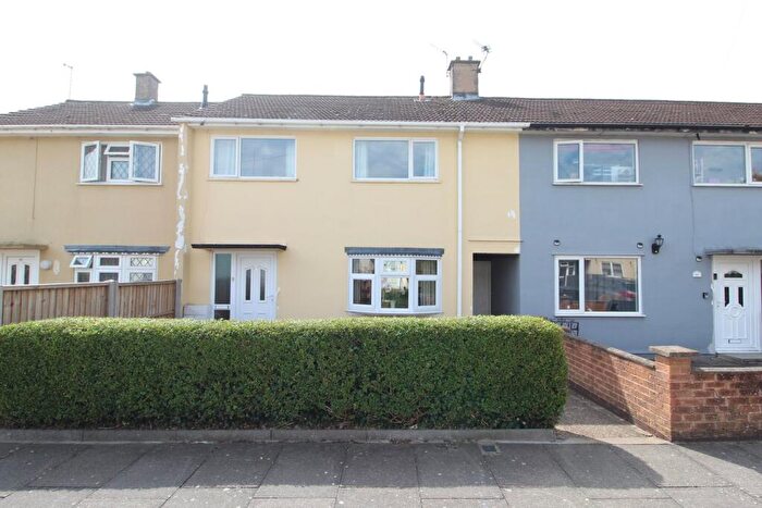 3 Bedroom Town House For Sale In Sturdee Road, Leicester, LE2
