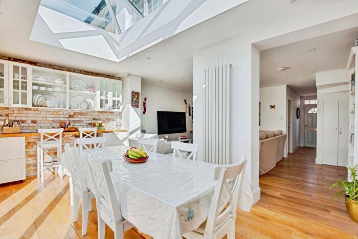 5 Bedroom Semi-Detached House For Sale In Alverstone Road, Wembley, HA9