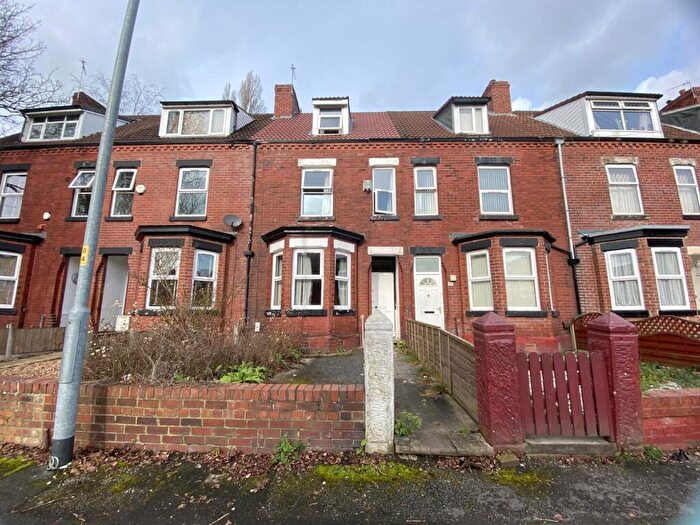 6 Bedroom Detached House To Rent In Booth Avenue, Fallowfield, £pp Pcm, M14