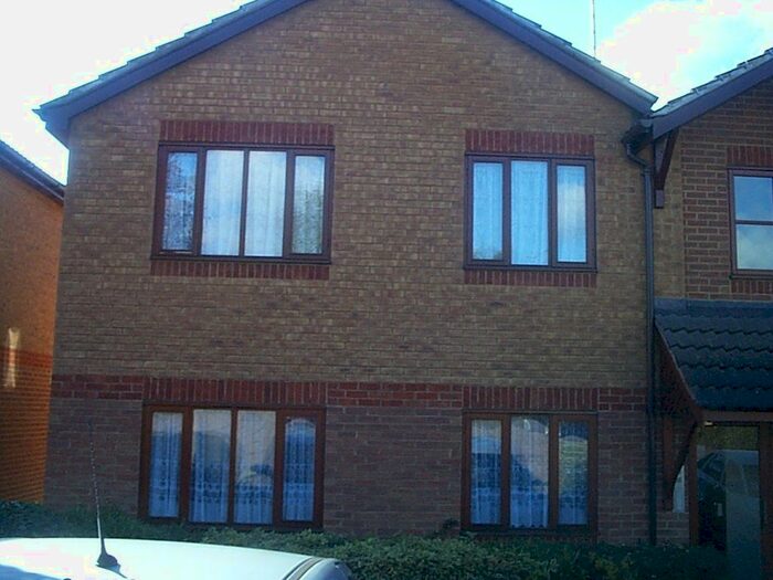 1 Bedroom Flat To Rent In Parklands, Banbury OX16