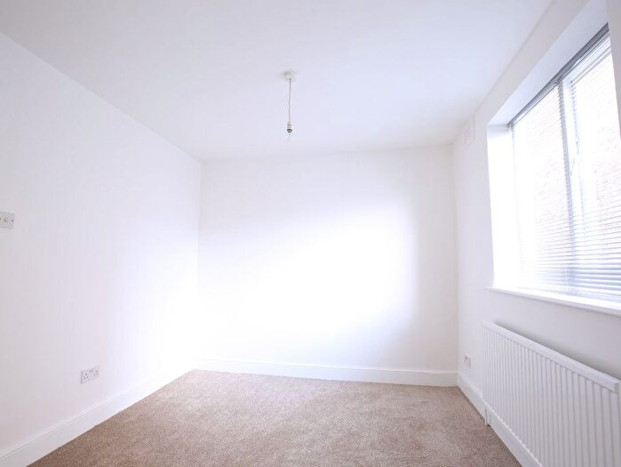 1 Bedroom Flat To Rent In Stoke Newington High Street, Stoke Newington, N16