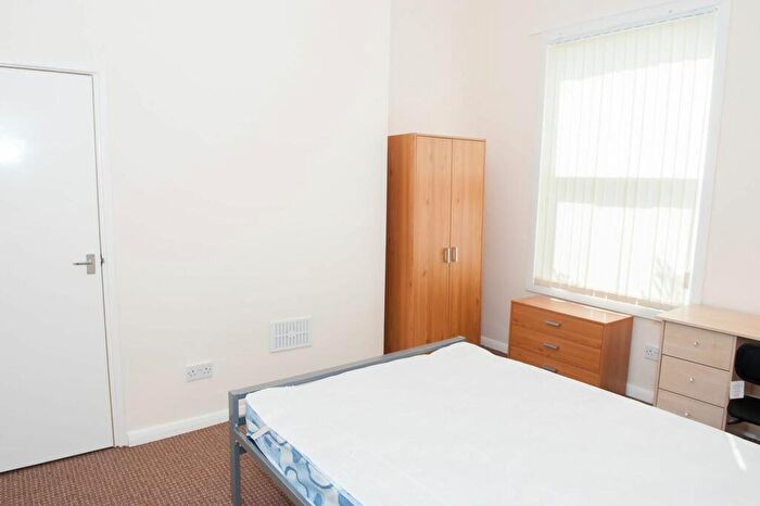 House Of Multiple Occupation For Sale In Grafton Street, Hull, East Riding Of Yorkshire, HU5