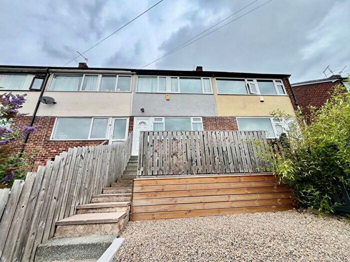 3 Bedroom Property To Rent In Somerdale Grove, Leeds, LS13