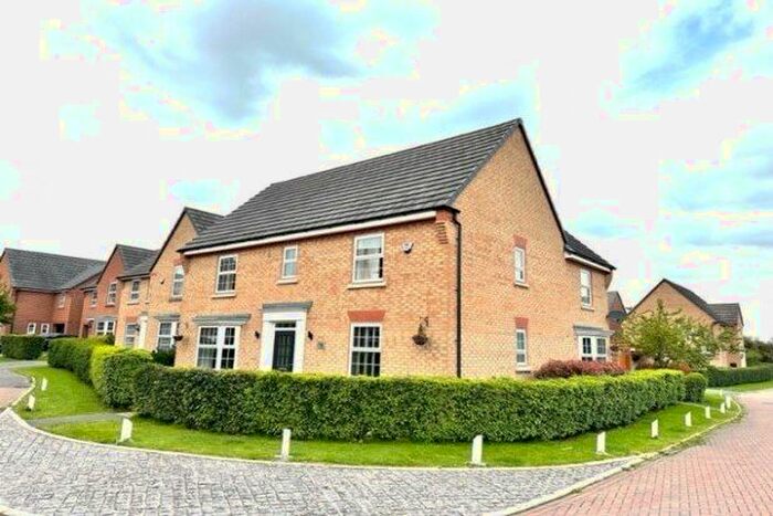 4 Bedroom Detached House To Rent In Thorneycroft Way, Crewe, CW1