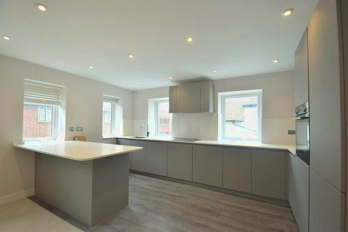 2 Bedroom Apartment To Rent In Station Road, Gerrards Cross, SL9