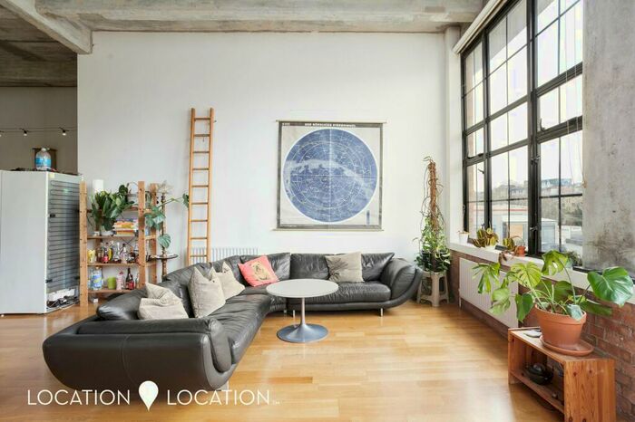 3 Bedroom Apartment To Rent In Theydon Road, Dehavilland Studios, E5