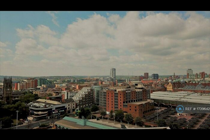 2 Bedroom Flat To Rent In St. Peters Square, Leeds, LS9