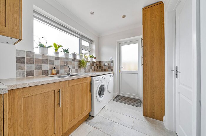 3 Bedroom Bungalow For Sale In Talaton, Exeter, EX5