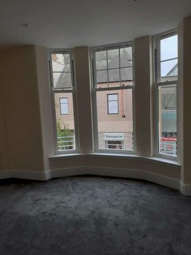 2 Bedroom Flat To Rent In Flat, High Street, Perth, PH1