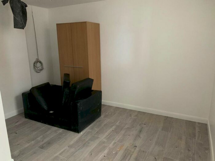1 Bedroom Flat To Rent In One Bed - Norfolk Terrace, Brighton, BN1