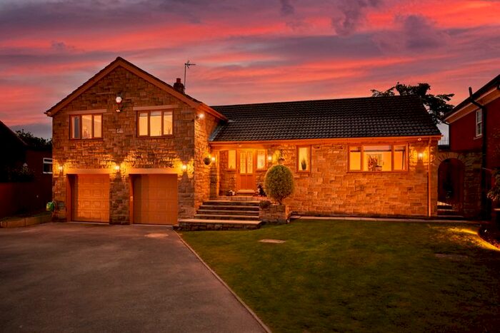 4 Bedroom Detached House For Sale In Linleys, Valley Road, Darrington, WF8
