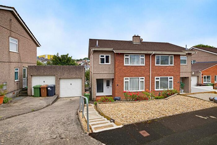 3 Bedroom Semi-Detached House For Sale In Pilgrim Close, Plymouth, PL2