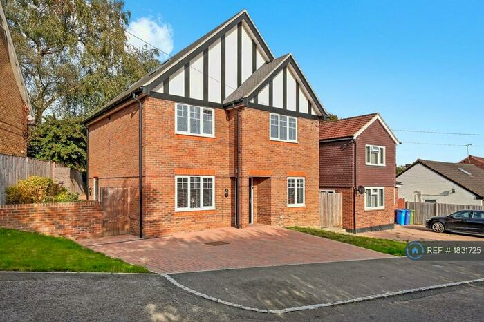 5 Bedroom Detached House To Rent In Heathway, Ascot, SL5