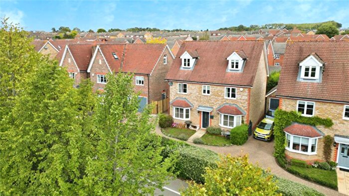 5 Bedroom Detached House For Sale In Dorneywood Way, Newbury, Berkshire, RG14