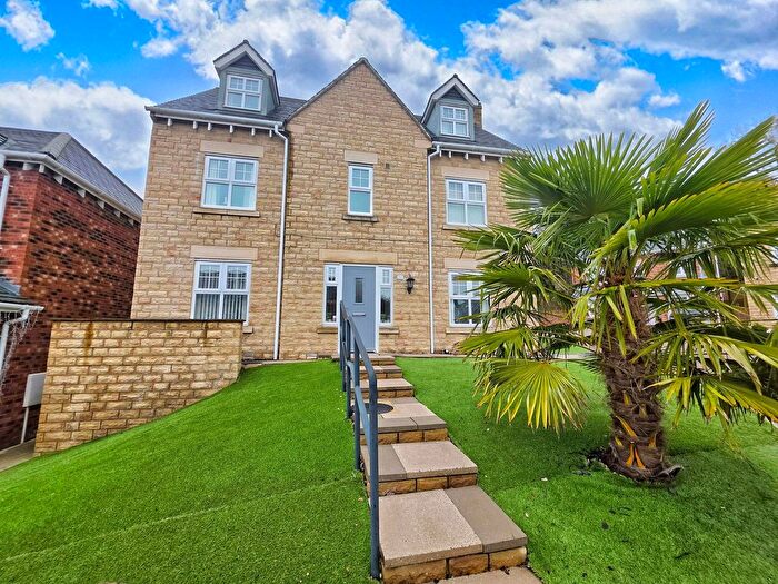 5 Bedroom Detached House For Sale In Woodlands Court, Woolley Grange, Barnsley, S75