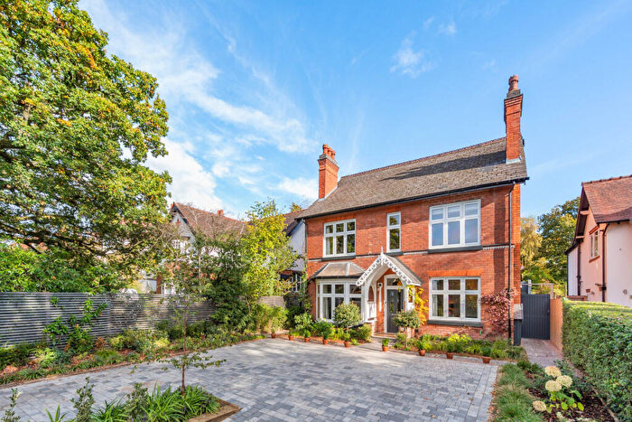 5 Bedroom Detached House For Sale In Kineton Green Road, Solihull, West Midlands, B92