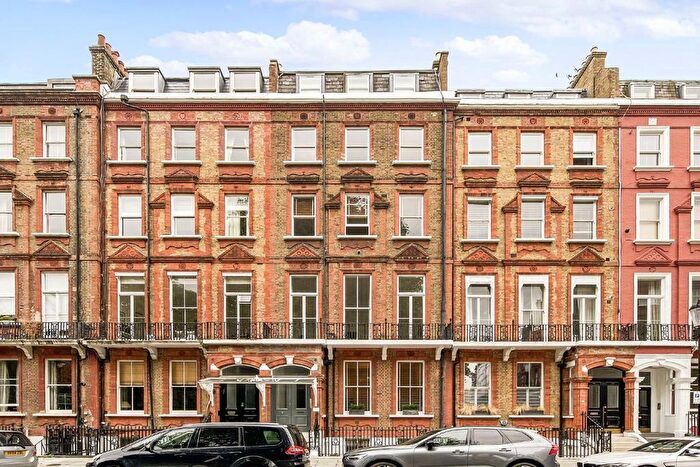 2 Bedroom Flat To Rent In Nevern Square, London, SW5