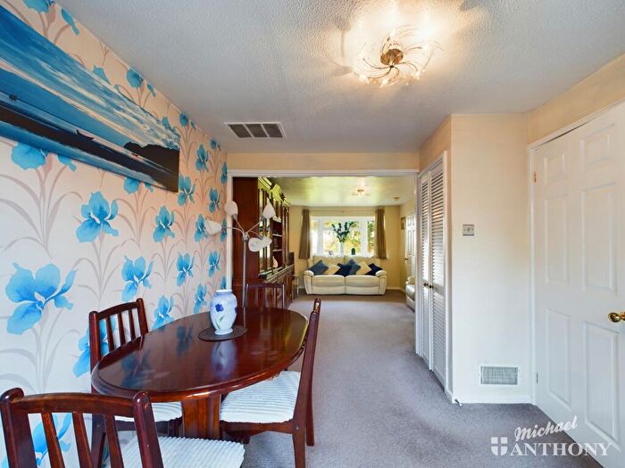 3 Bedroom Terraced House For Sale In Knaves Hill, Linslade, LU7