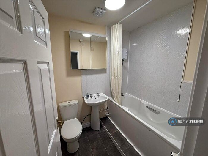 1 Bedroom Flat To Rent In The Old Liberal Club, Hyde, SK14