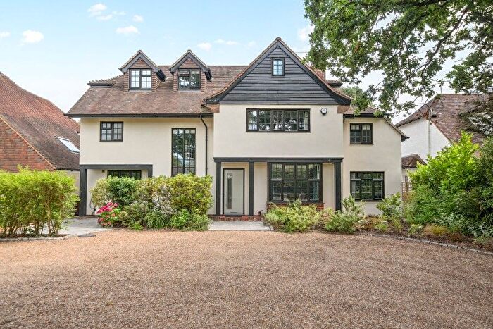 5 Bedroom Detached House To Rent In Woodham, Surrey, KT15