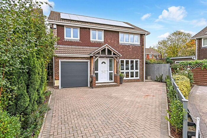 4 Bedroom Detached House For Sale In Nutwick Road, Denvilles, PO9