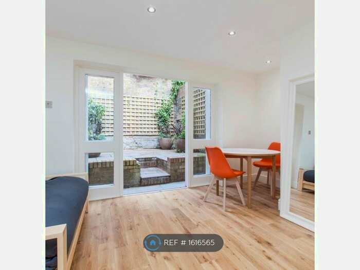 Studio To Rent In Well Street, London, E9