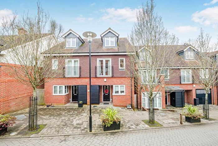 3 Bedroom Semi Detached House For Sale In Uplands Road, Guildford, Surrey, GU1