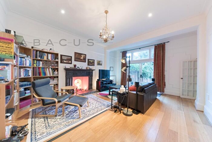 1 Bedroom Flat To Rent In Teignmouth Road, Kilburn, NW2