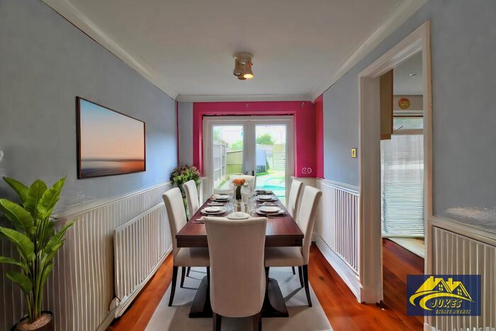 3 Bedroom Terraced House For Sale In Peacocks, Harlow, CM19