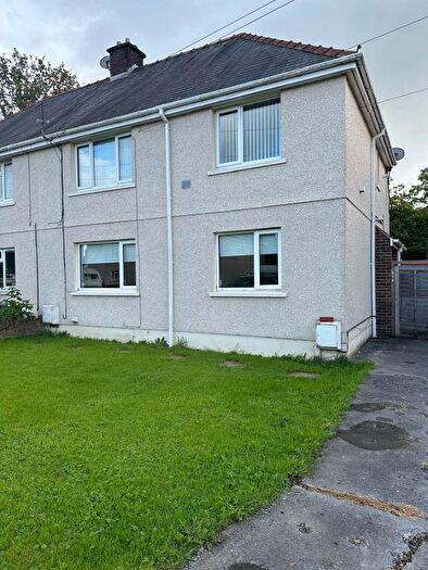1 Bedroom Flat To Rent In Myddynfych, Ammanford, SA15