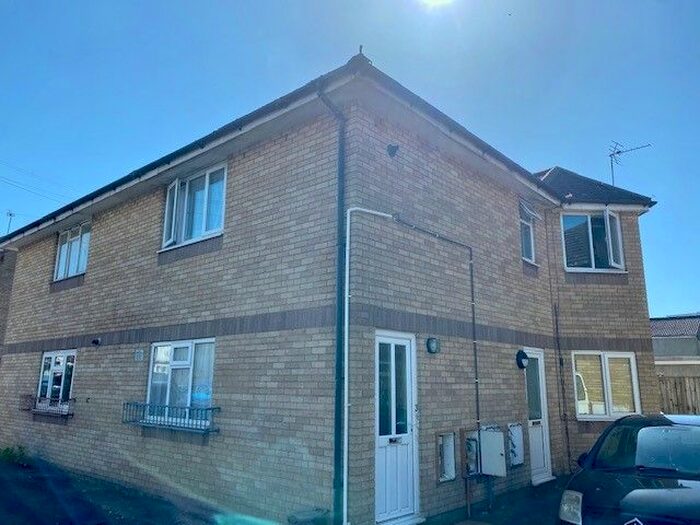 1 Bedroom Flat To Rent In Penlline Street, Cathays, Cardiff, CF24