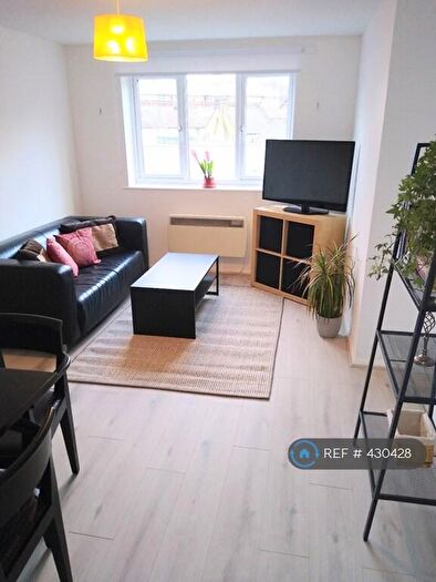 1 Bedroom Flat To Rent In Armoury Road, London, SE8