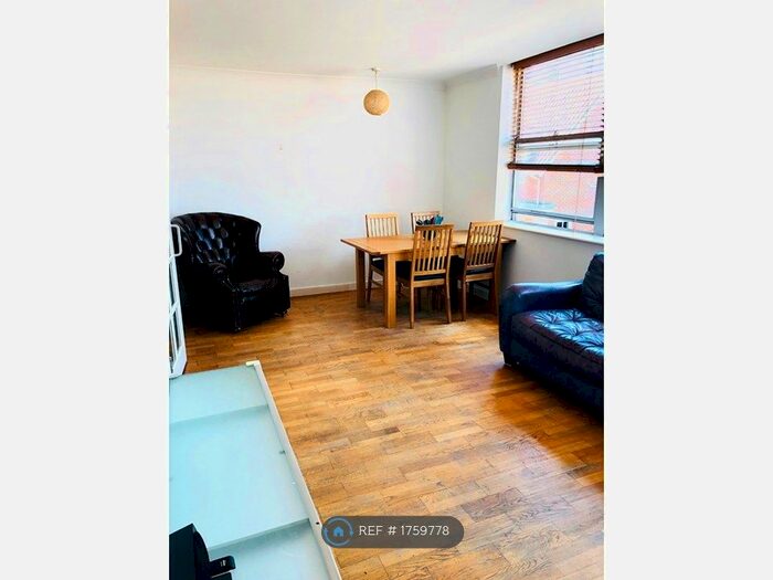 2 Bedroom Flat To Rent In Charles House, Colchester, CO1