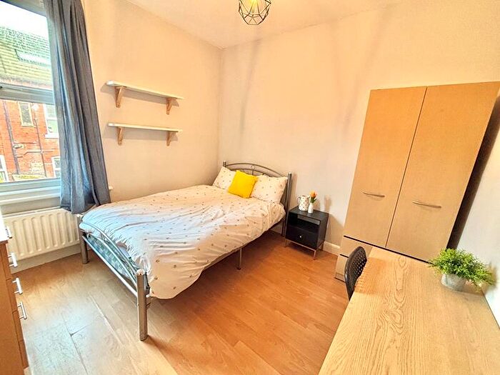 5 Bedroom Terraced House To Rent In Ashville Terrace, Hyde Park, Leeds, LS6